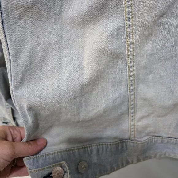 LuLaRoe Jean Jacket Size XL Light Blue Stretch Denim Casual Layering Piece - Picture 8 of 10
